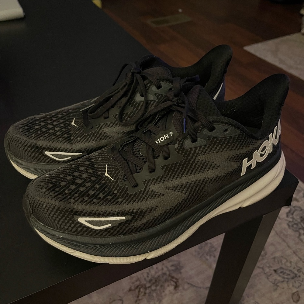 Hoka Clifton 9, Women’s size 9, worn 2-3 times. Like new!